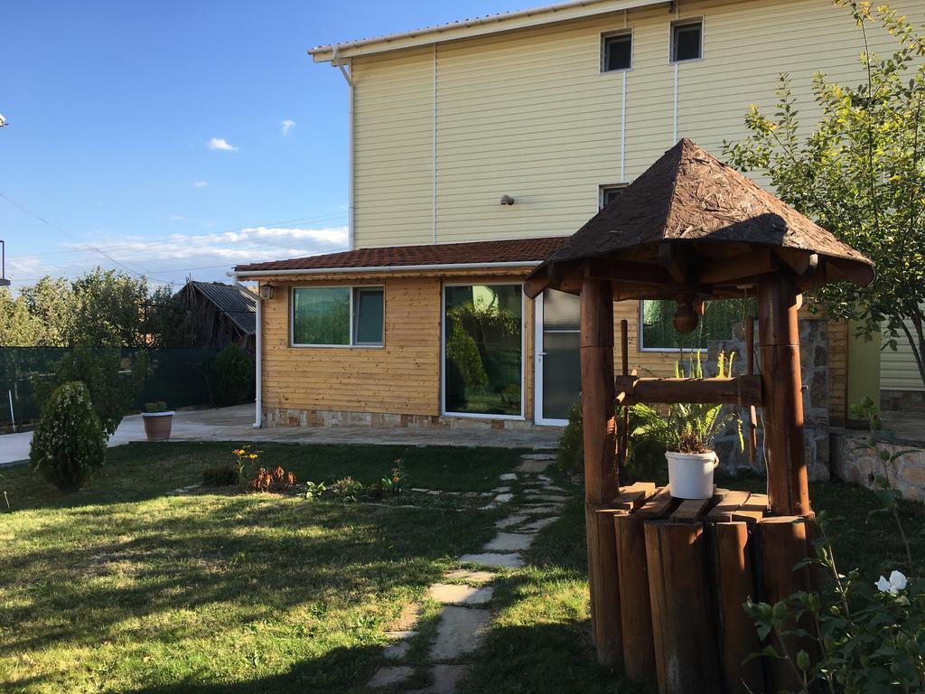 Triglav Edelweiss Guest House Pavel Banya Exterior photo